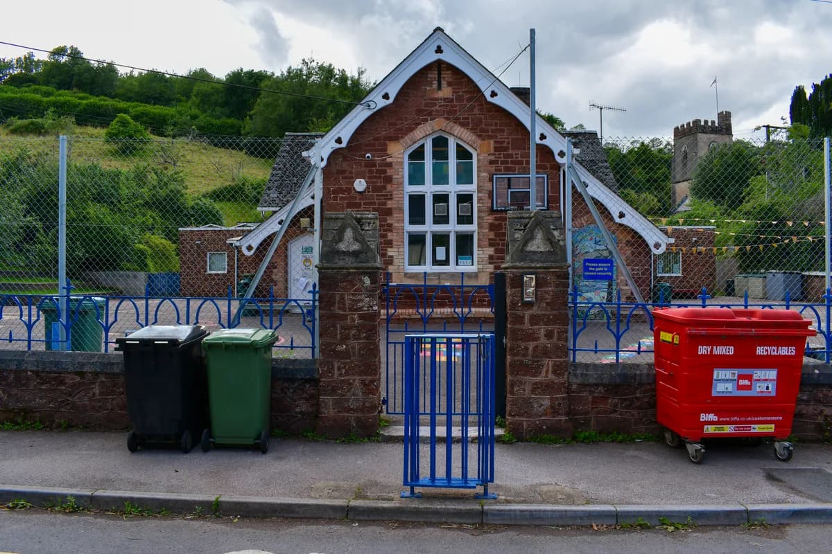 Stokeinteignhead School, Newton Abbot