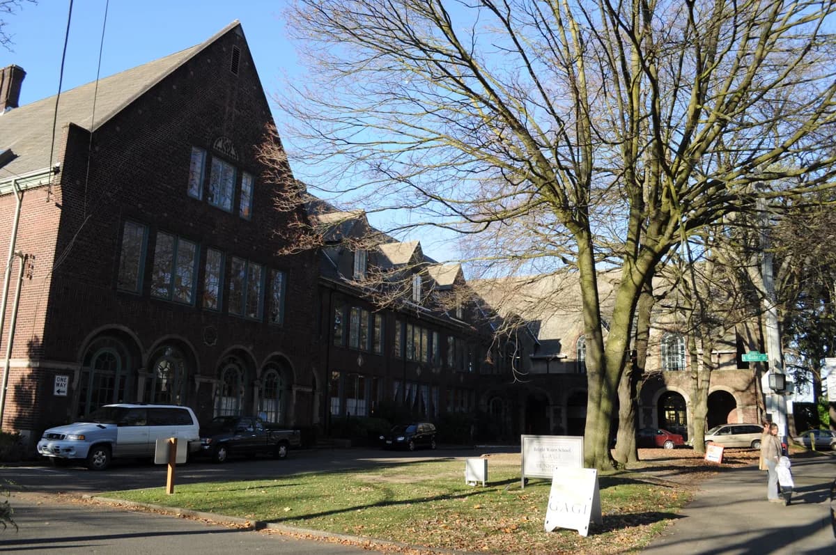 St Nicholas' School, Fleet