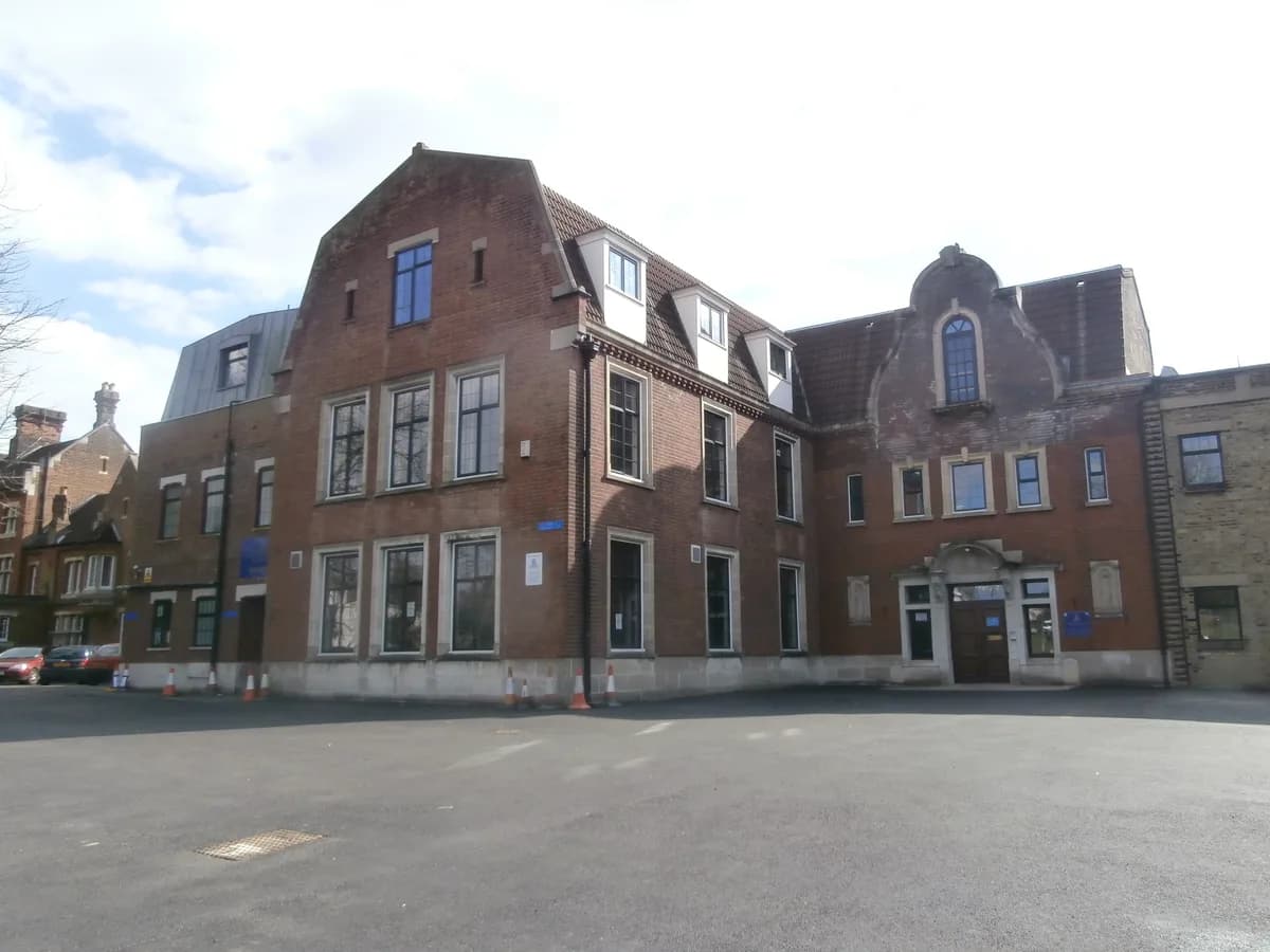 Sacred Heart of Mary Girls' School, Upminster