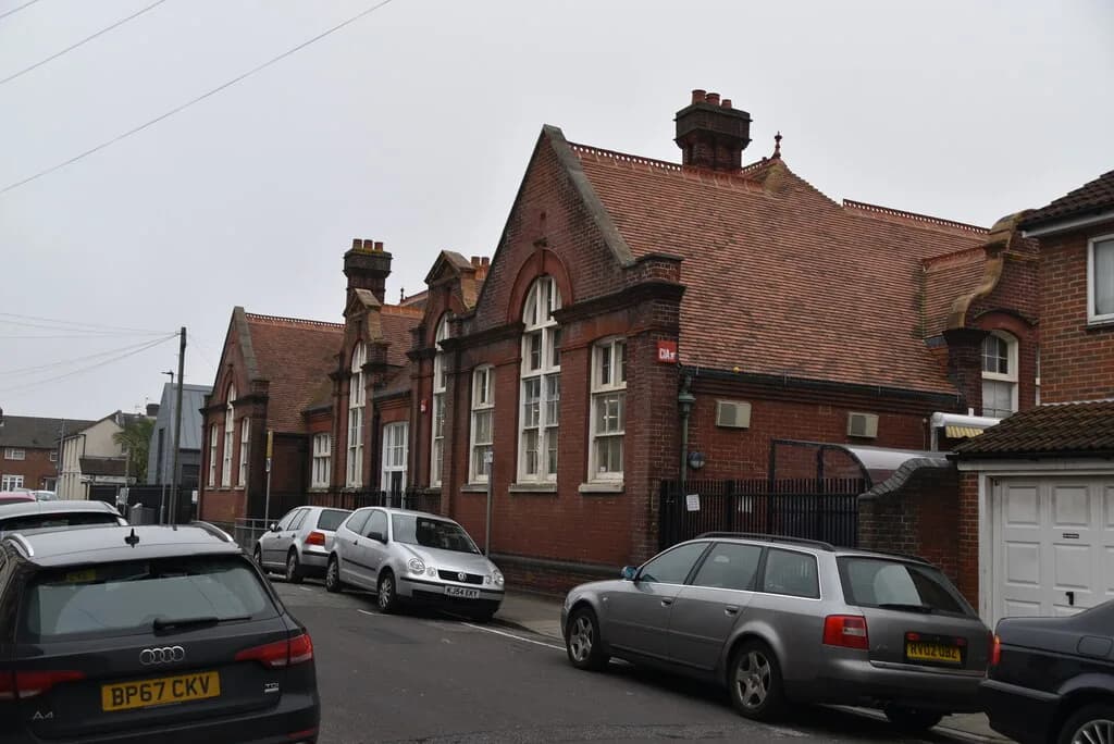 Brambles School, Mottram