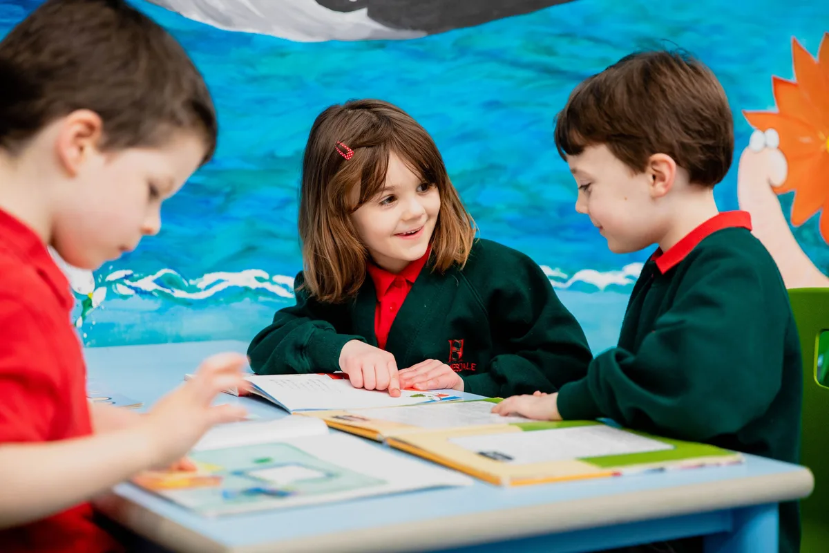Holmesdale Community Infant School, Reigate