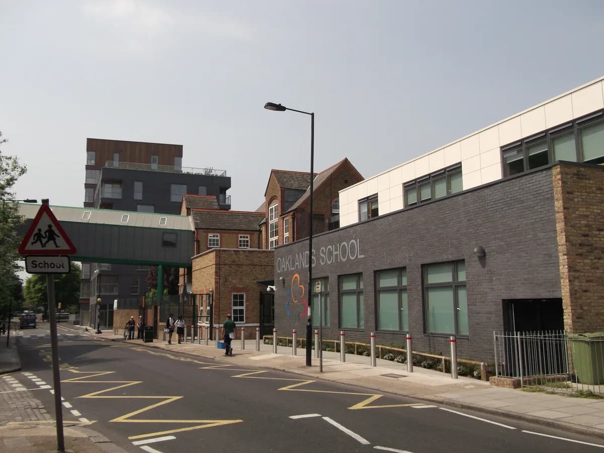 Oaklands School, Hungerford