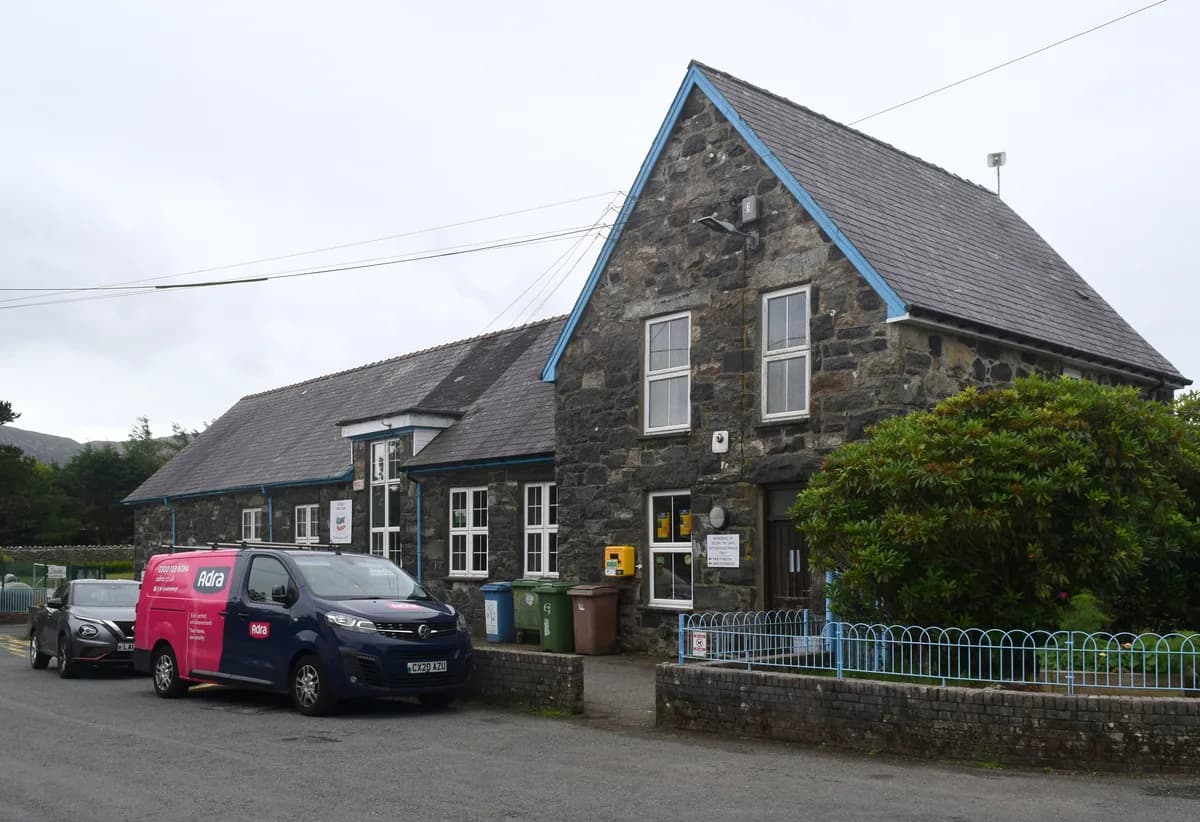 Ysgol Gynradd Nebo, Gwynedd