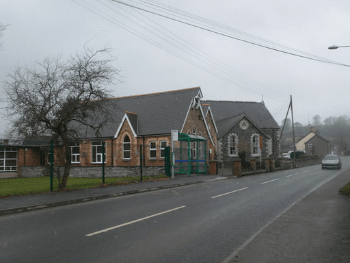 Ysgol Bro Elwern logo