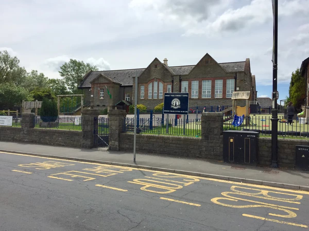 Ysgol Y Castell, Carmarthenshire